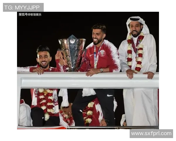 足球八大传奇球星精彩集锦全景回顾 展现超凡技艺与辉煌时刻